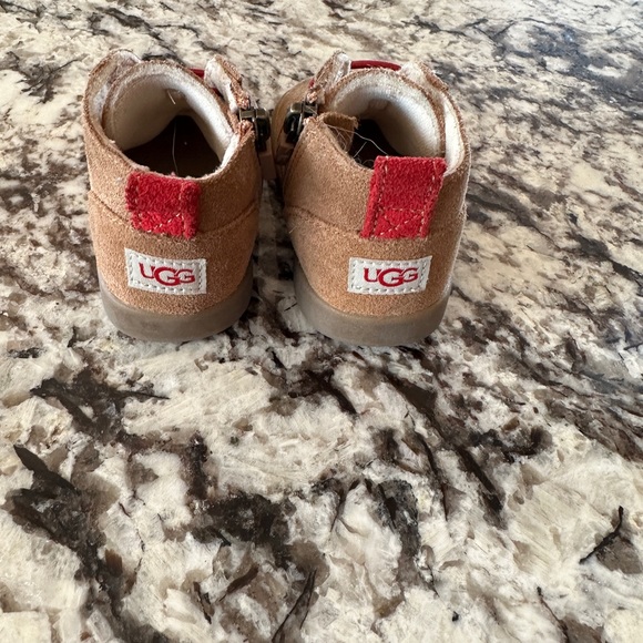 Toddler Size 4 Uggs - Picture 2 of 4